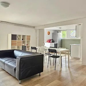 Appartement Lumineux Et Calme En Rez-de-jardin, Castanet-Tolosan